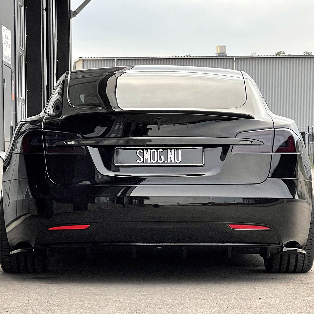 Kolfiberlist baklucka Model S